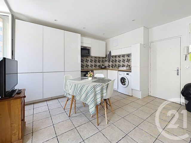 Appartement F1 &agrave; louer - 1 pi&egrave;ce - 25,51 m2 - Grasse - 06 - PROVENCE-ALPES-COTE-D-AZUR
