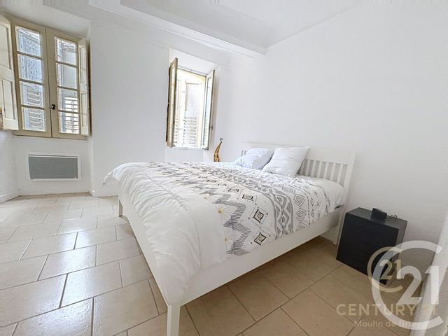 Appartement F3 &agrave; louer - 3 pi&egrave;ces - 72,42 m2 - Grasse - 06 - PROVENCE-ALPES-COTE-D-AZUR