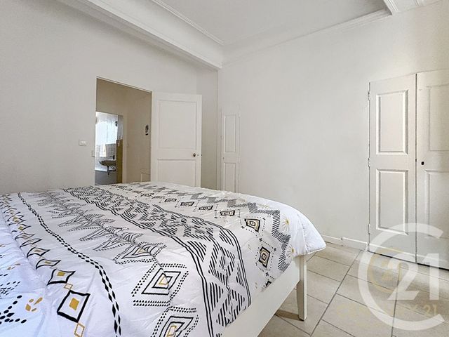 Appartement F3 &agrave; louer - 3 pi&egrave;ces - 72,42 m2 - Grasse - 06 - PROVENCE-ALPES-COTE-D-AZUR