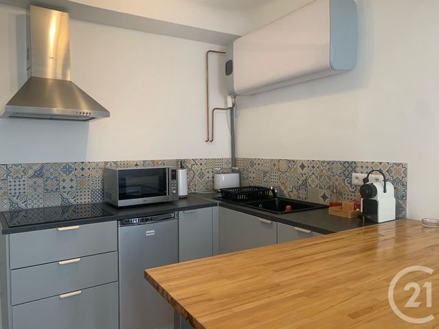 Appartement F3 &agrave; louer - 3 pi&egrave;ces - 45,75 m2 - Grasse - 06 - PROVENCE-ALPES-COTE-D-AZUR