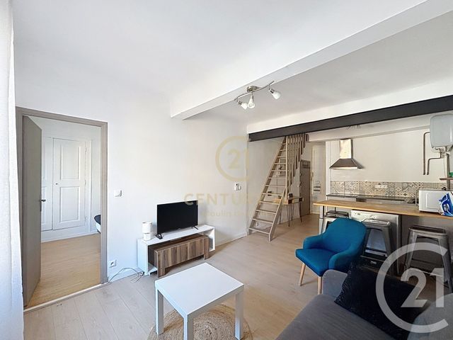 Appartement F3 &agrave; louer - 3 pi&egrave;ces - 45,75 m2 - Grasse - 06 - PROVENCE-ALPES-COTE-D-AZUR