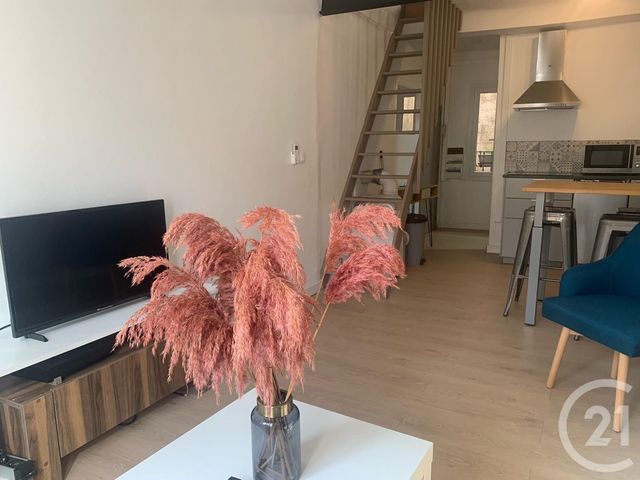 Appartement F3 &agrave; louer - 3 pi&egrave;ces - 45,75 m2 - Grasse - 06 - PROVENCE-ALPES-COTE-D-AZUR