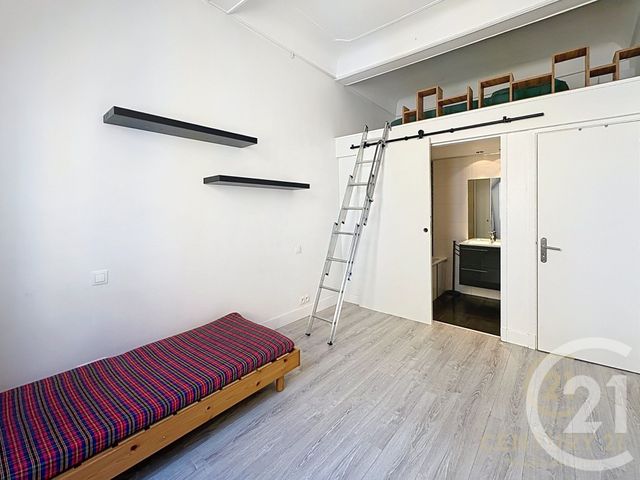 Appartement F3 &agrave; louer - 3 pi&egrave;ces - 77,83 m2 - Grasse - 06 - PROVENCE-ALPES-COTE-D-AZUR