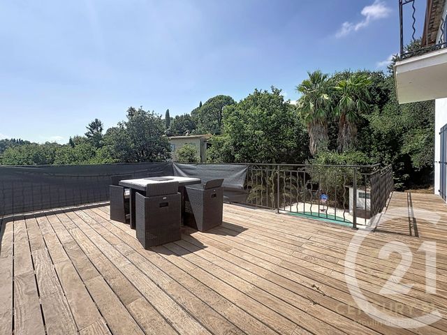 Maison &agrave; louer - 4 pi&egrave;ces - 131,27 m2 - Chateauneuf Grasse - 06 - PROVENCE-ALPES-COTE-D-AZUR