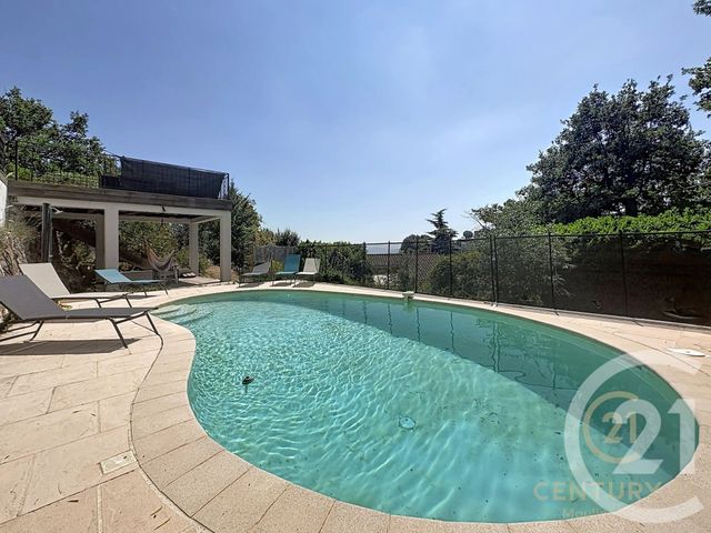 Maison &agrave; louer - 4 pi&egrave;ces - 131,27 m2 - Chateauneuf Grasse - 06 - PROVENCE-ALPES-COTE-D-AZUR