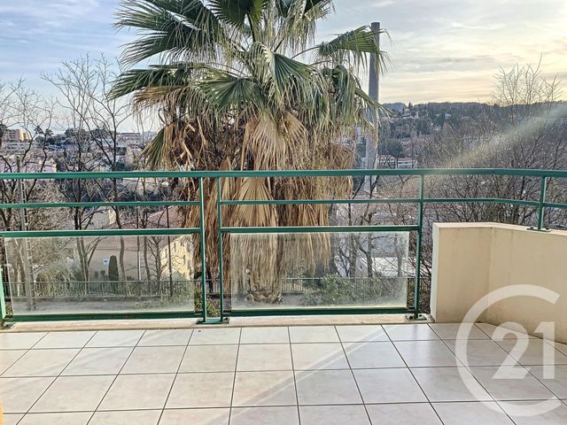 Appartement F3 &agrave; louer - 3 pi&egrave;ces - 66 m2 - Grasse - 06 - PROVENCE-ALPES-COTE-D-AZUR
