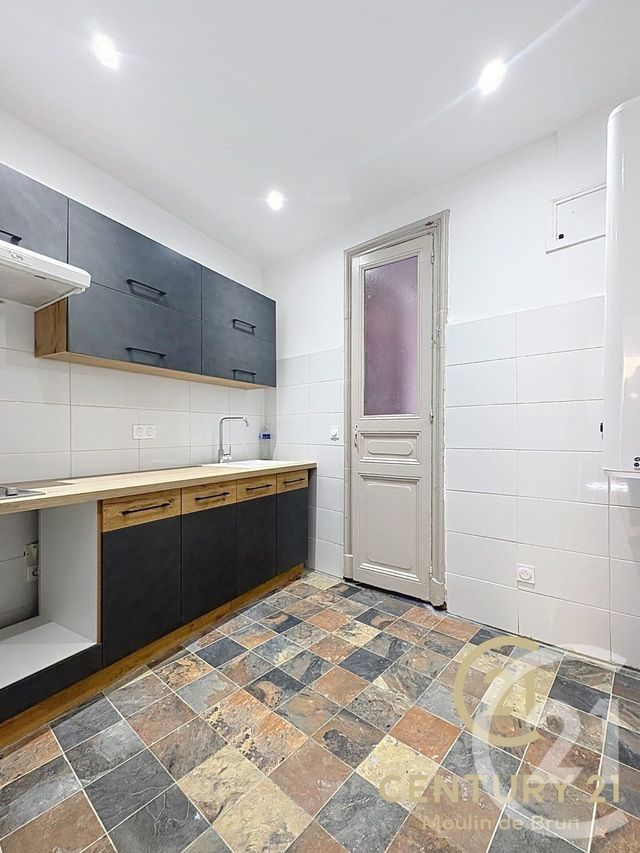 Appartement F2 &agrave; louer - 3 pi&egrave;ces - 59,41 m2 - Grasse - 06 - PROVENCE-ALPES-COTE-D-AZUR