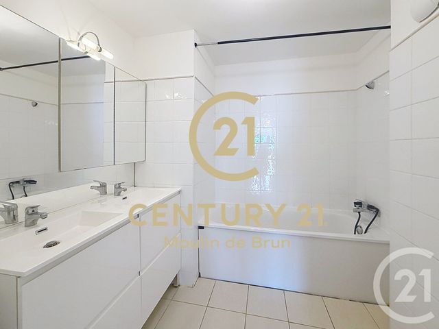 Appartement F3 &agrave; vendre - 3 pi&egrave;ces - 62,25 m2 - Grasse - 06 - PROVENCE-ALPES-COTE-D-AZUR