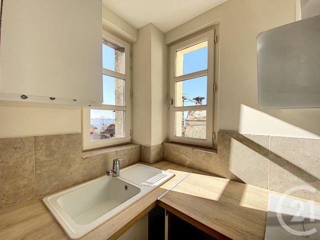 Appartement F1 &agrave; louer - 1 pi&egrave;ce - 34,09 m2 - Grasse - 06 - PROVENCE-ALPES-COTE-D-AZUR