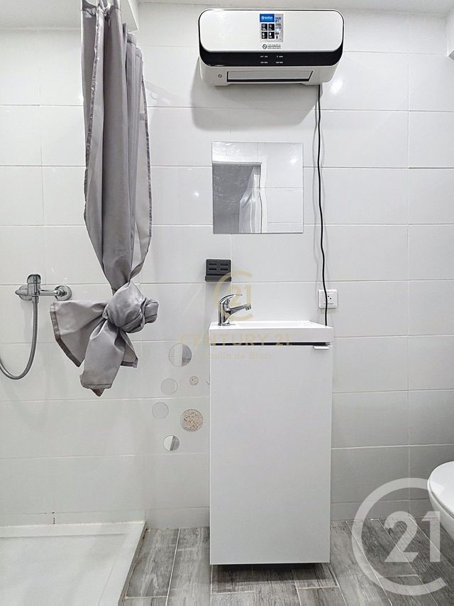 Appartement F2 &agrave; louer - 2 pi&egrave;ces - 41,76 m2 - Grasse - 06 - PROVENCE-ALPES-COTE-D-AZUR