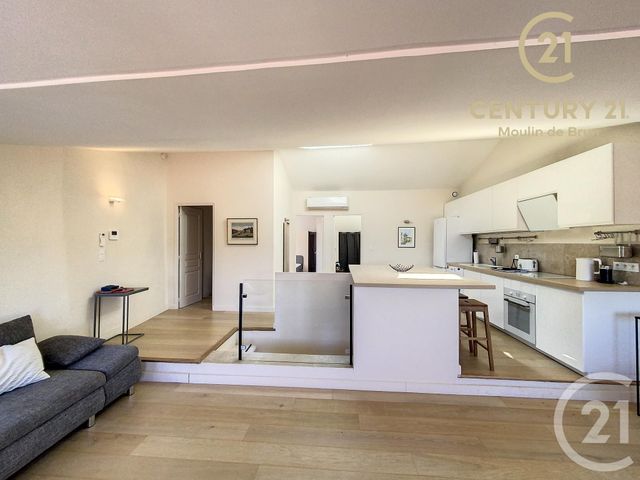 Appartement F3 &agrave; louer - 3 pi&egrave;ces - 60,18 m2 - Grasse - 06 - PROVENCE-ALPES-COTE-D-AZUR